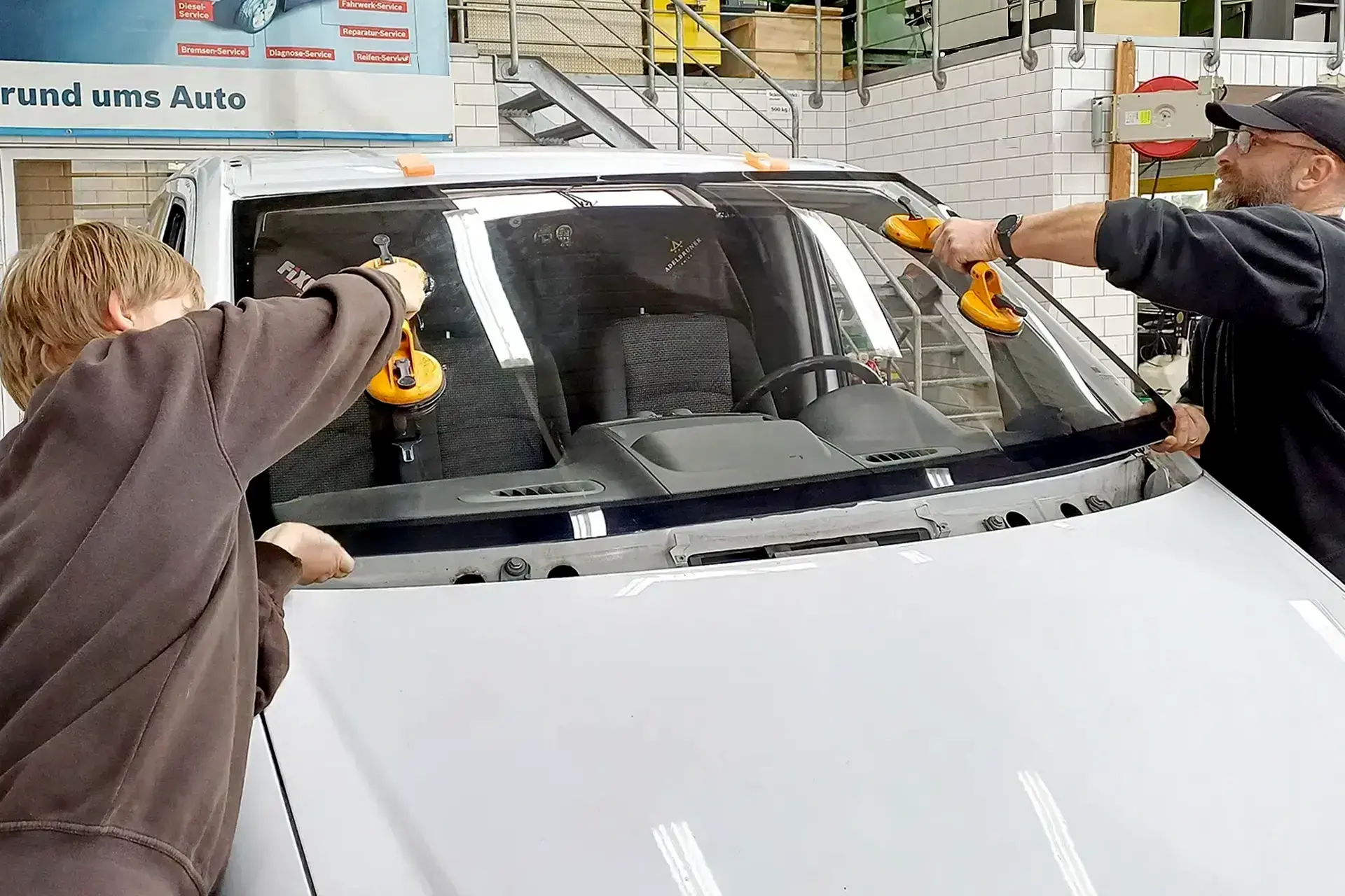 Autoglasscheiben Reparatur in Zwickau - Dörfelt die Werkstatt